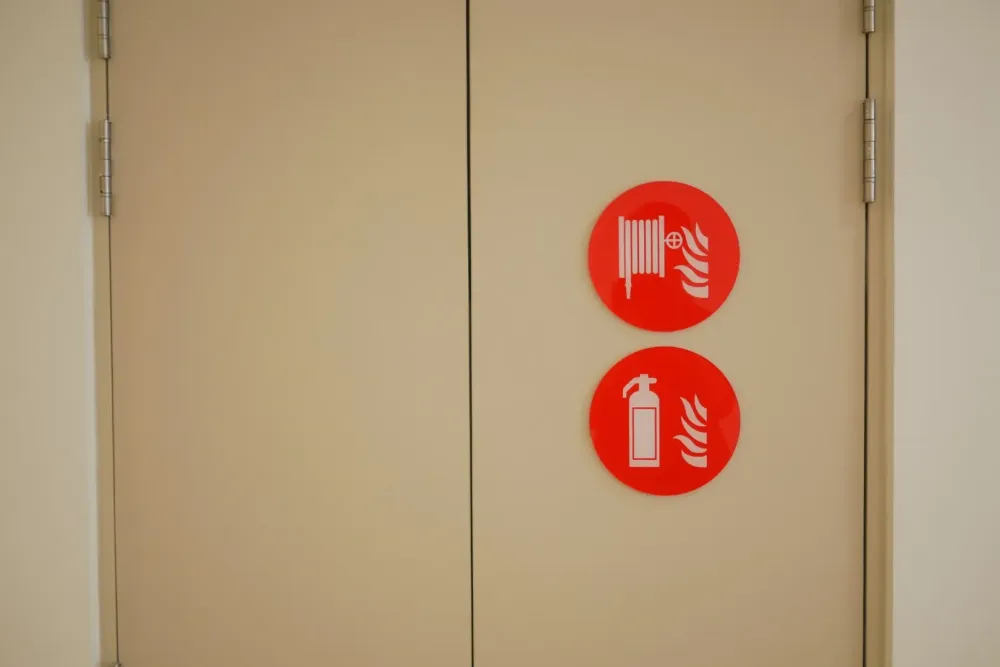 Porte coupe feu à Poincy